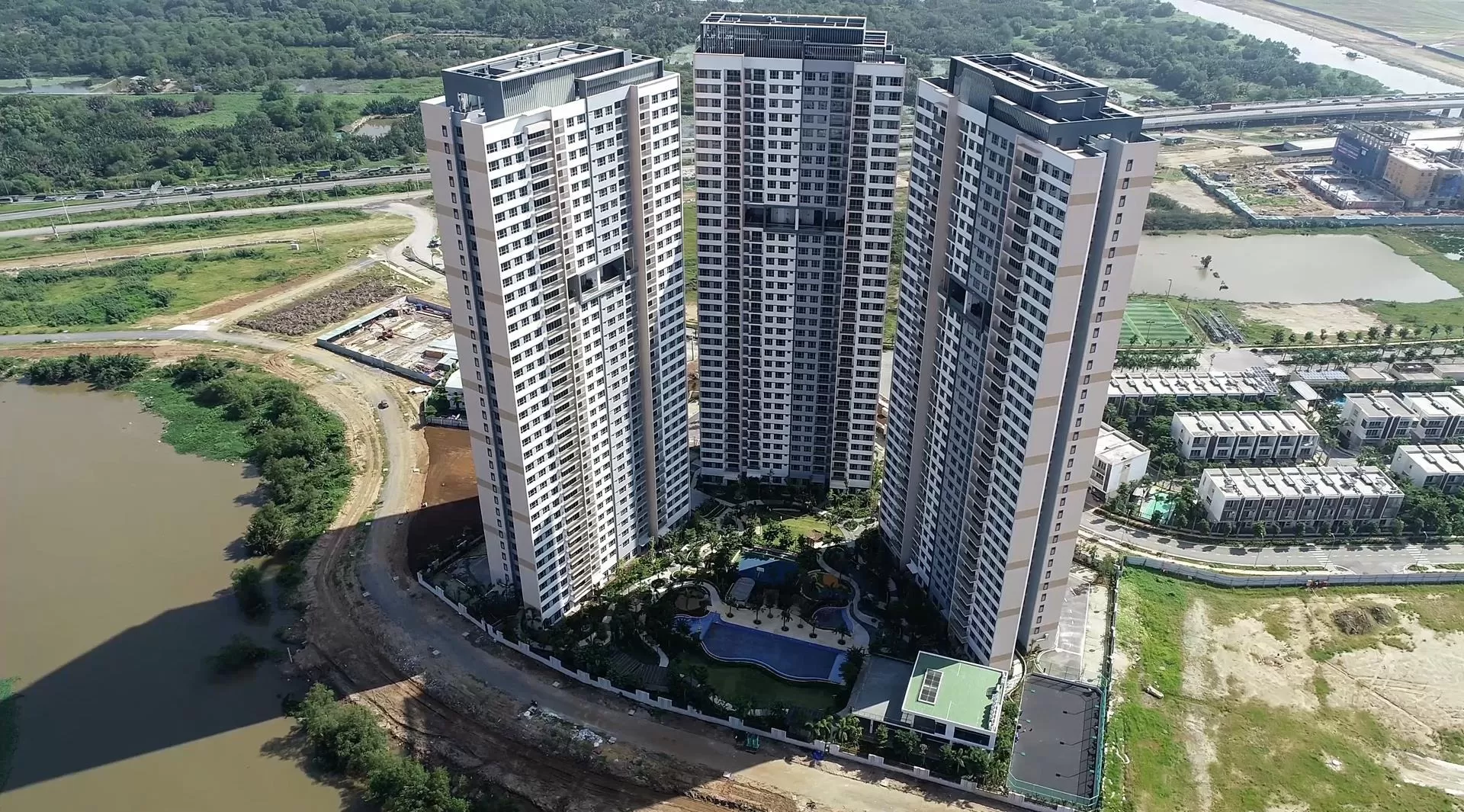 Hình ảnh thực tế ba tòa Palm Heights thuộc Palm City